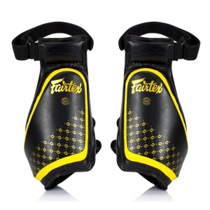 TP4 Костюм тренера "Компакт" для Лоу-Кик. Fairtex "Compact" Thigh Pad